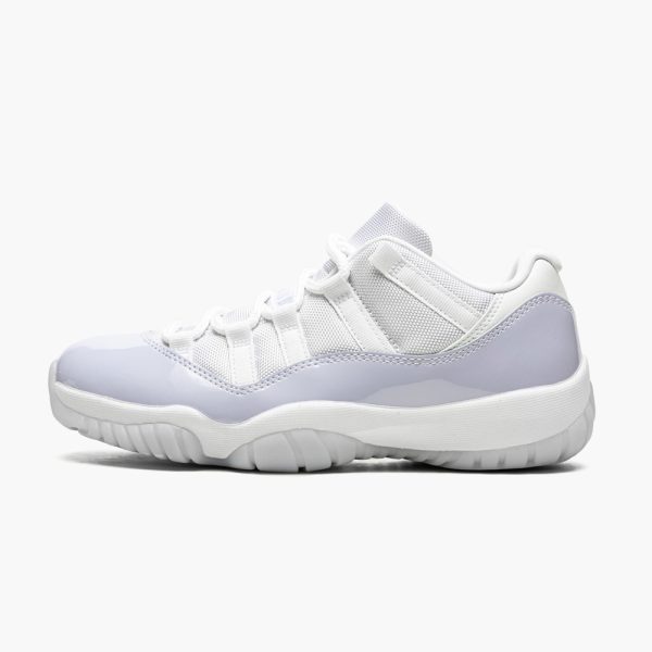 jordan-air-jordan-11-low-wmns-pure-violet_17769609_39477660_2048.jpg